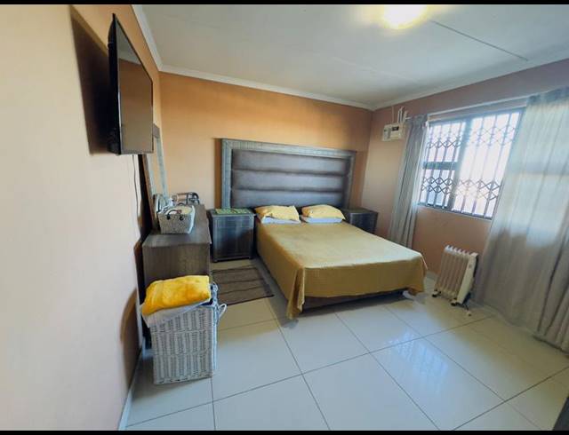 2 BEDROOM HOUSE FOR SALE IN NTUZUMA C